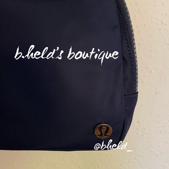 🆕 lululemon Everywhere Belt Bag *Large Version 2L Volume in True Navy New NWT - Picture 9 of 16